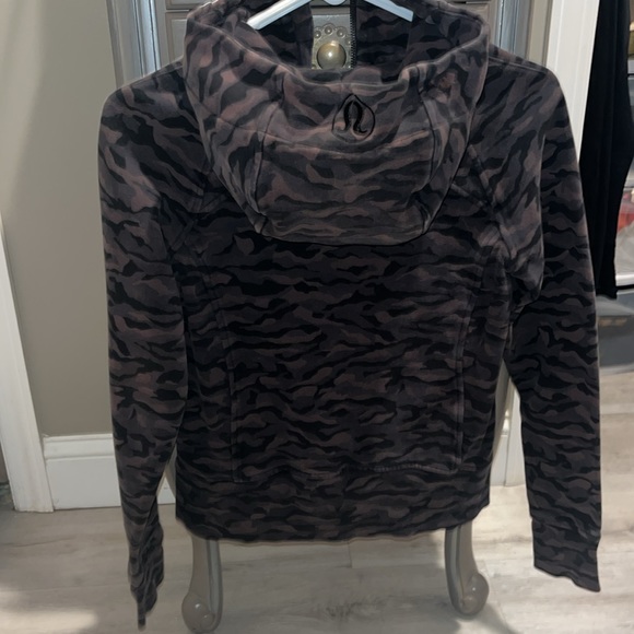 LuluLemon scuba hoodie size 4 women - Picture 5 of 5